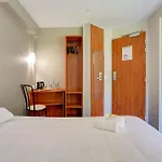 Brit La Pompelle Hotell