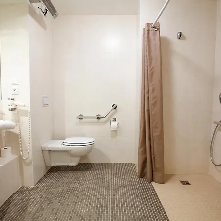 Brit La Pompelle Hotel 3*