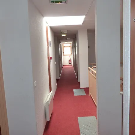 ホテル Brit La Pompelle 3*