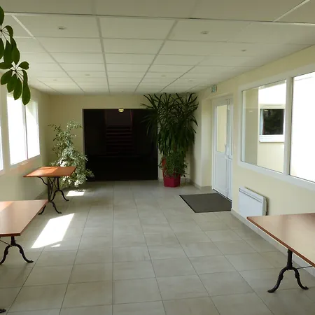 Szálloda Brit La Pompelle 3*