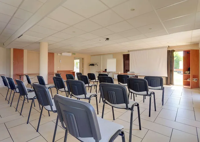 Hotel Brit La Pompelle 3*